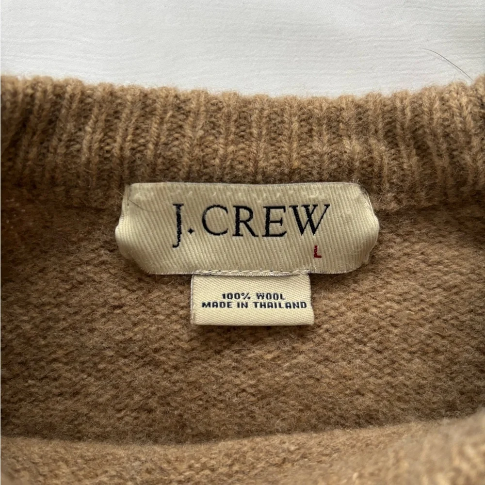 90s 100% Wool J. Crew Women’s Tan Crewneck Sweater